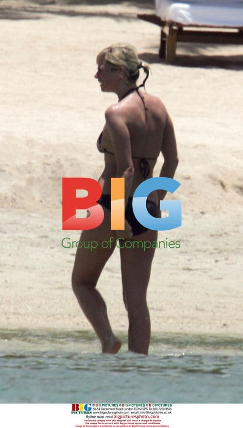 Zoe Ball on Christmas break in Mauritius