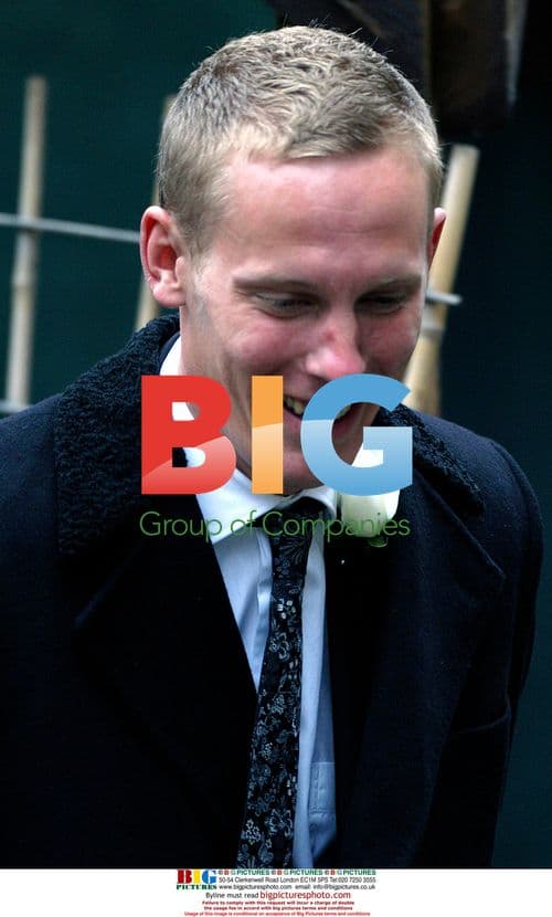 Billie Piper marries Laurence Fox