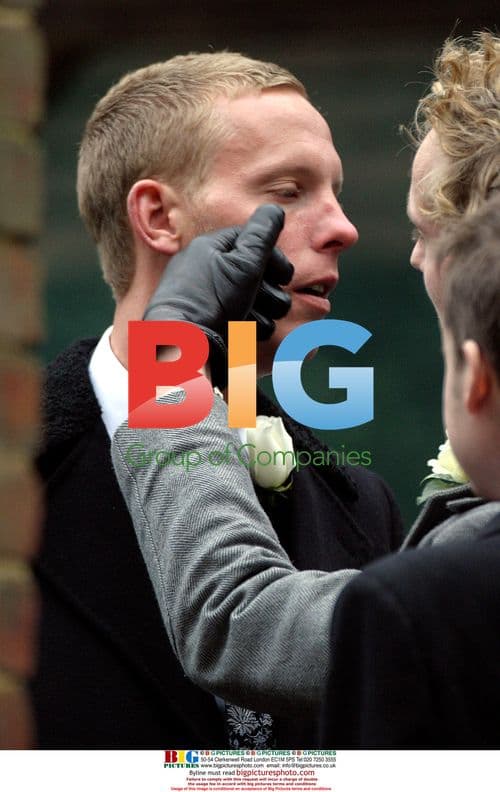 Billie Piper marries Laurence Fox