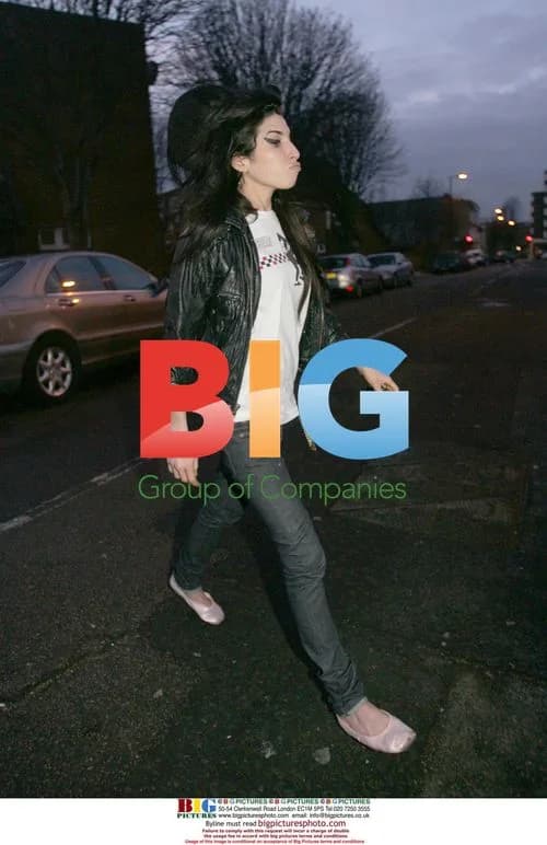 Amy Winehouse Visits Local Store