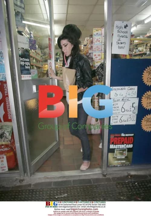 Amy Winehouse Shops After Visiting Husband