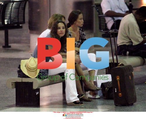 Kate Middleton Boards Flight Home from Barbados