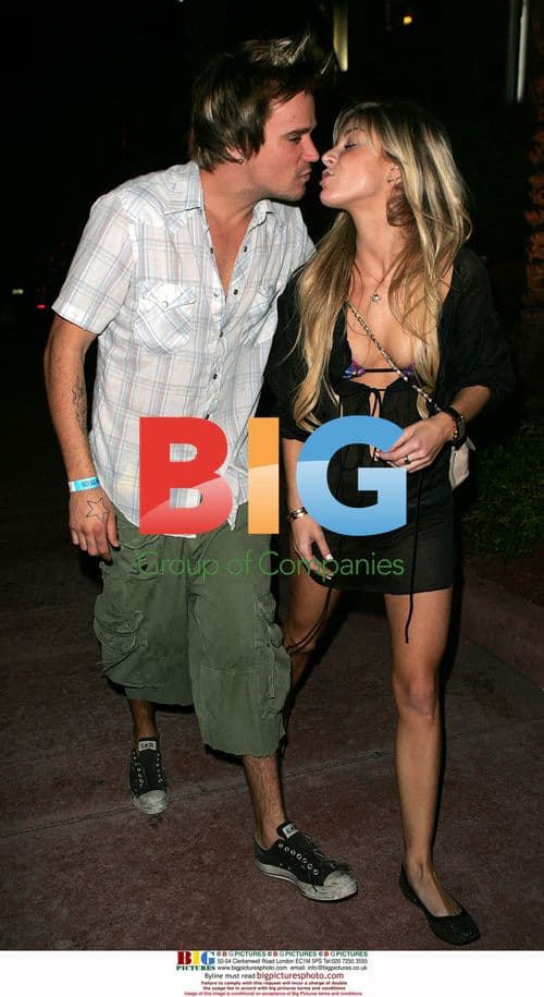 Sean Stewart and Caleigh Peters kiss in Miami