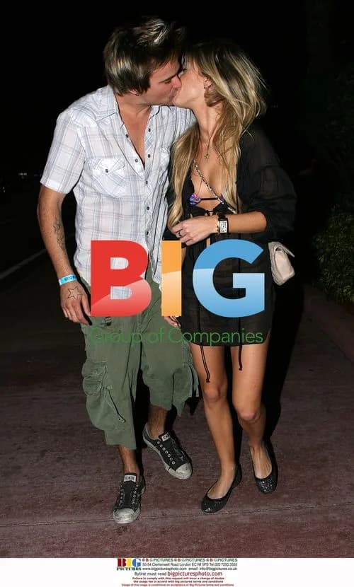 Sean Stewart and Caleigh Peters kiss in Miami
