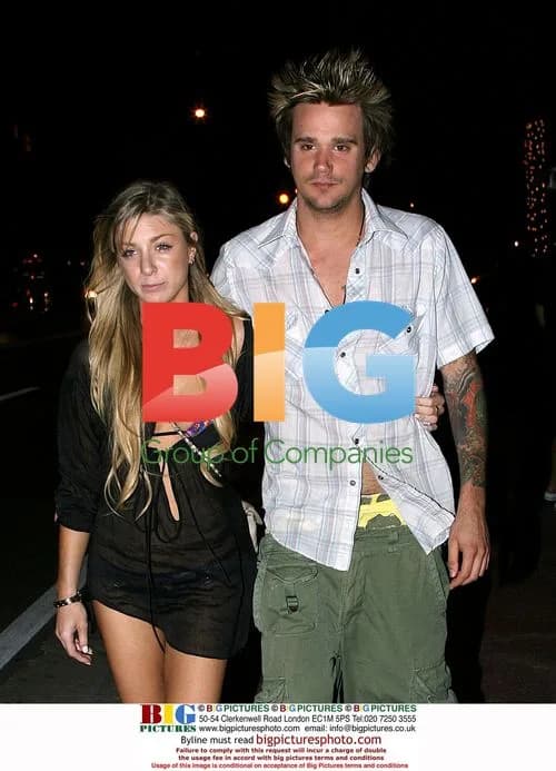 Sean Stewart and Caleigh Peters kiss in Miami