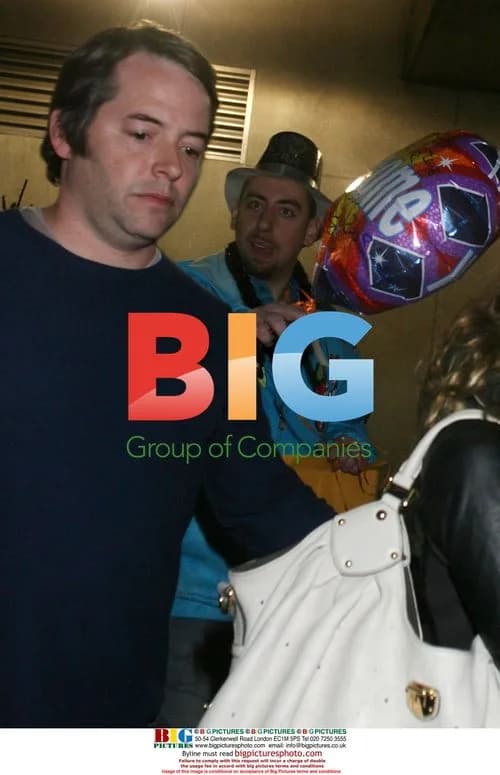SJP, Matthew Broderick & son at JFK