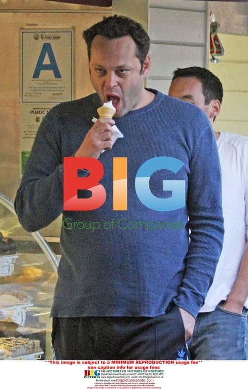 Vince Vaughn Enjoys Meal at The Farmers Market