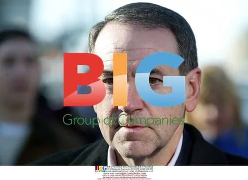 Mike Huckabee Wins Iowa Caucuses