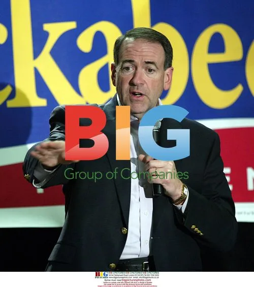 Mike Huckabee Wins Iowa Caucus