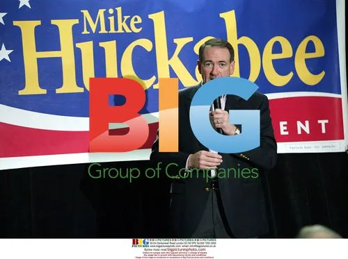 Mike Huckabee Wins Iowa Caucus