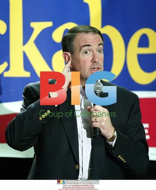 Mike Huckabee Wins Iowa Caucus