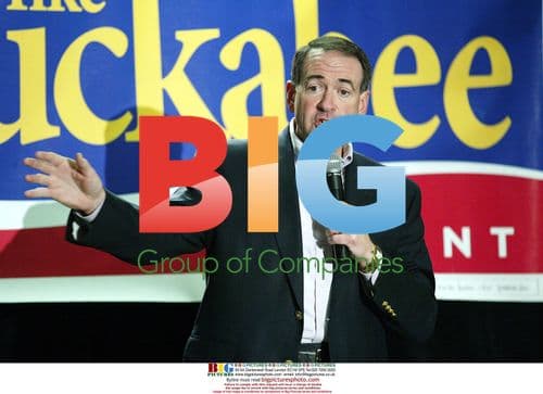 Mike Huckabee Wins Iowa Caucus