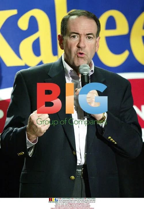 Mike Huckabee Wins Iowa Caucus