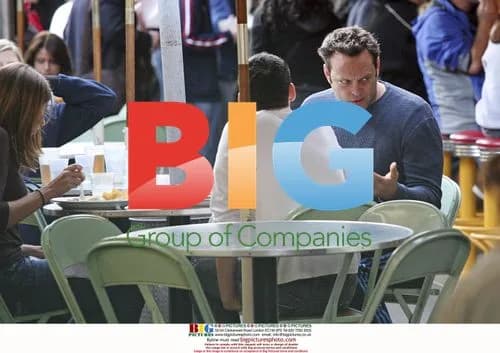 Vince Vaughn enjoys meal at The Farmers Market