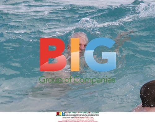 Steve Martin enjoys Caribbean vacation