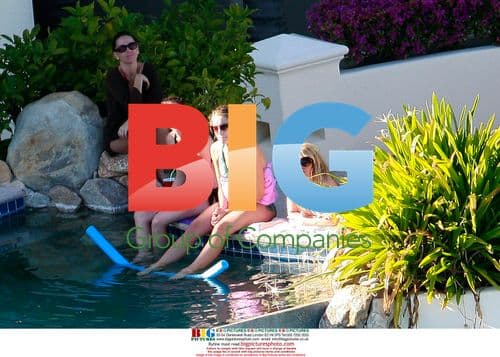 Jessica Simpson Enjoys Mexico Vacation