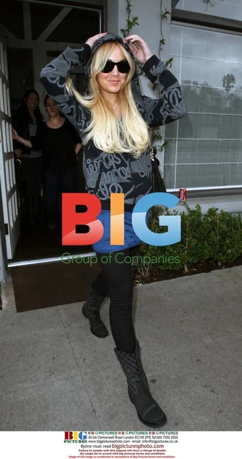 Lindsay Lohan's Busy Errand Day