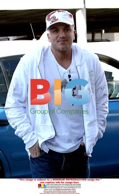 Katie Price and Peter Andre visit LA cosmetic surgery building