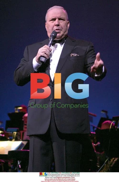 Frank Sinatra Jr. Performs in Concert