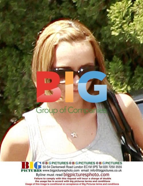 Christina Ricci and Kick Gurry shopping