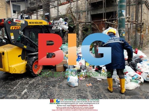 Clean up begins in Pianura, Naples