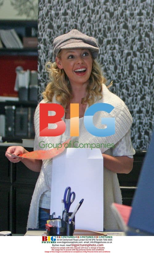 Katherine Heigl and Josh Kelley shop for home decor