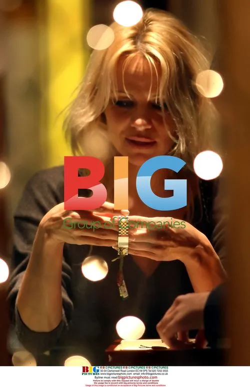 Pamela Anderson Shops for Jewelry Post-Divorce