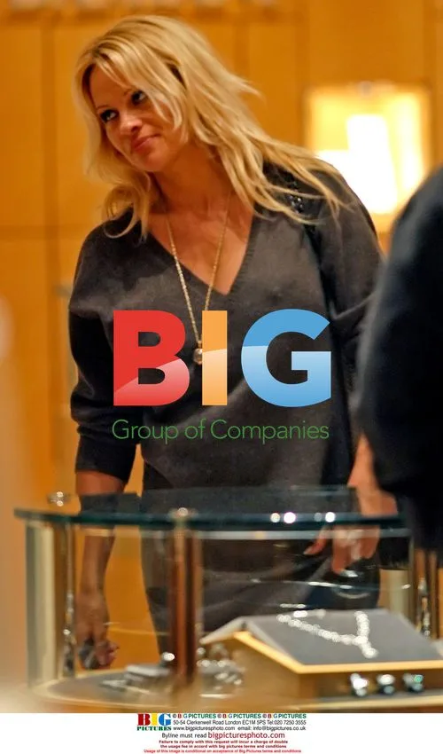 Pamela Anderson Jewelry Shopping