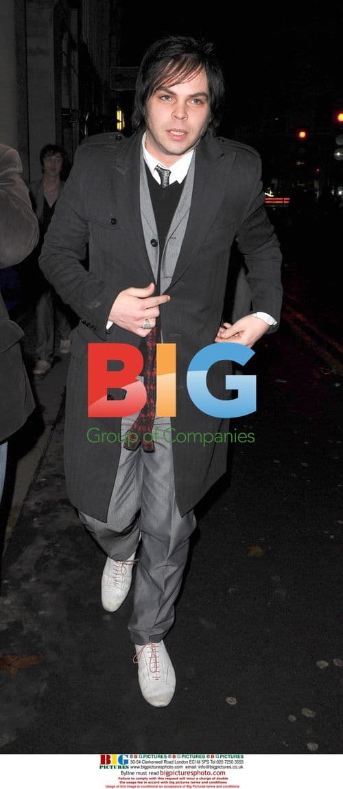 Supergrass at "Smash & Grab" in London