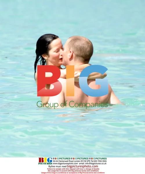 Andrea Corr and boyfriend in Caribbean