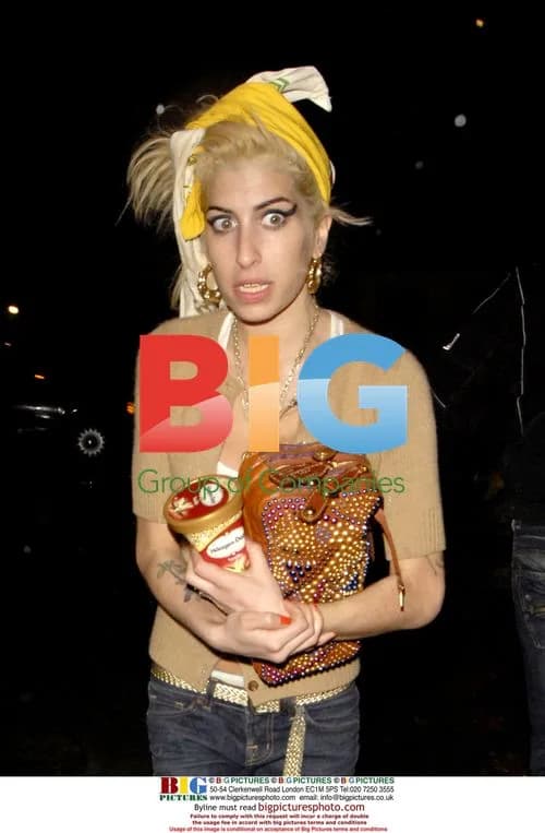 Amy Winehouse out shopping in London