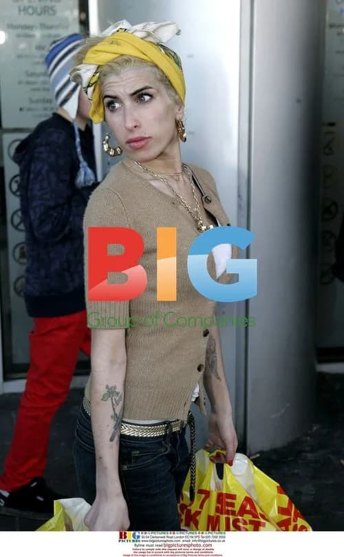 Amy Winehouse Goes Shopping in London
