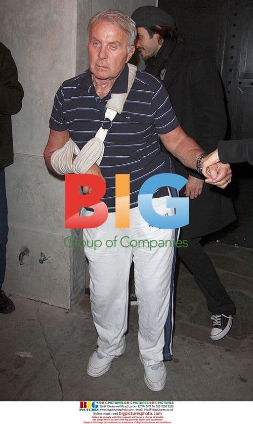 Robert Conrad leaves West Hollywood nightclub with daughters