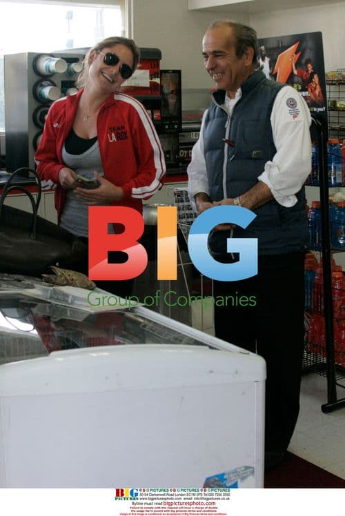 Amanda Brooks' car breaks down in West Hollywood