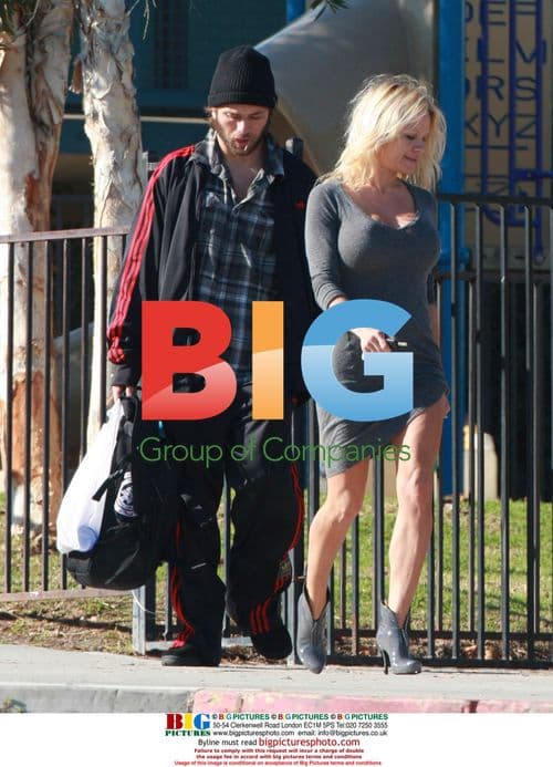 Pamela Anderson and Rick Salomon Get Frisky