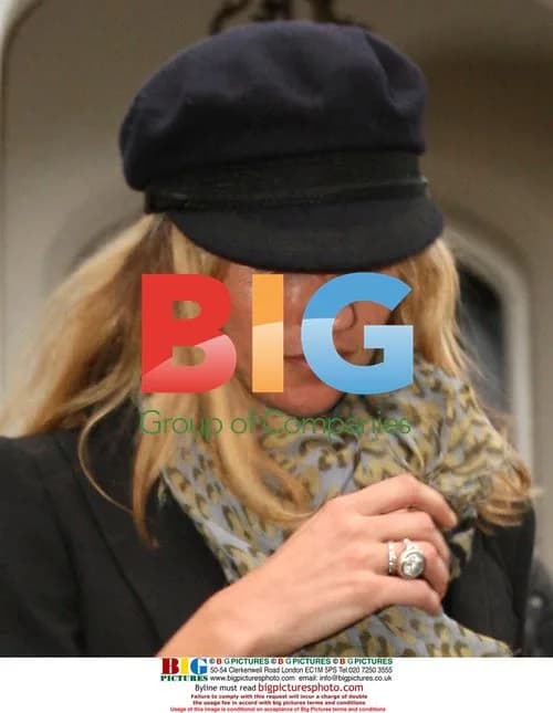 Kate Moss Leaves London Home