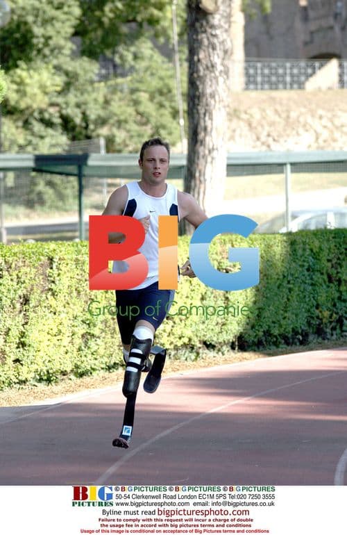 Oscar Pistorius Training in Rome