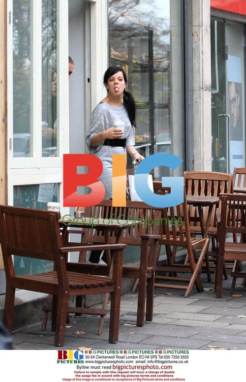 Lily Allen Prepares for Country Trip