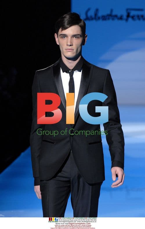 Salvatore Ferragamo Men's Fashion Show 2008/09