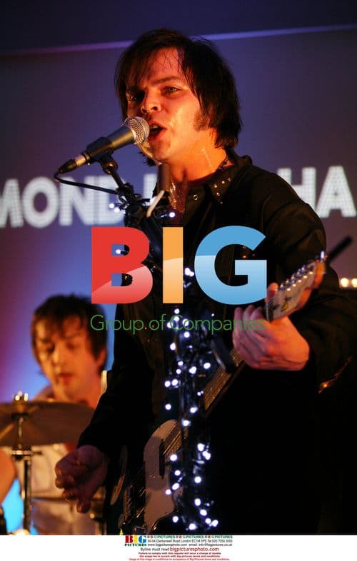 Diamond Hoo Ha Men play instore gig