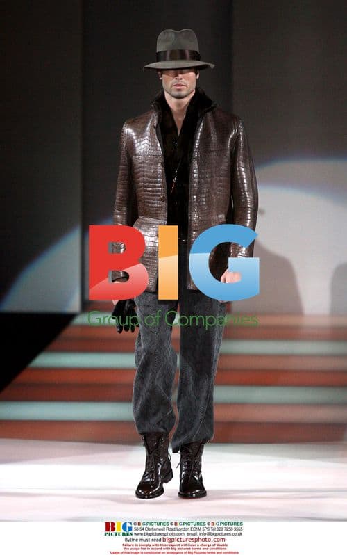 Armani Fall-Winter 2008 Men's Fashion Show