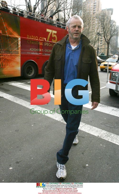 David Morse walking in NYC