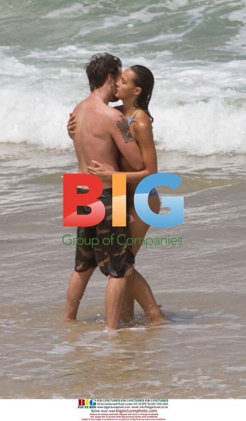 Sharni Vinson and AJ Buckley enjoy beach day in Sydney