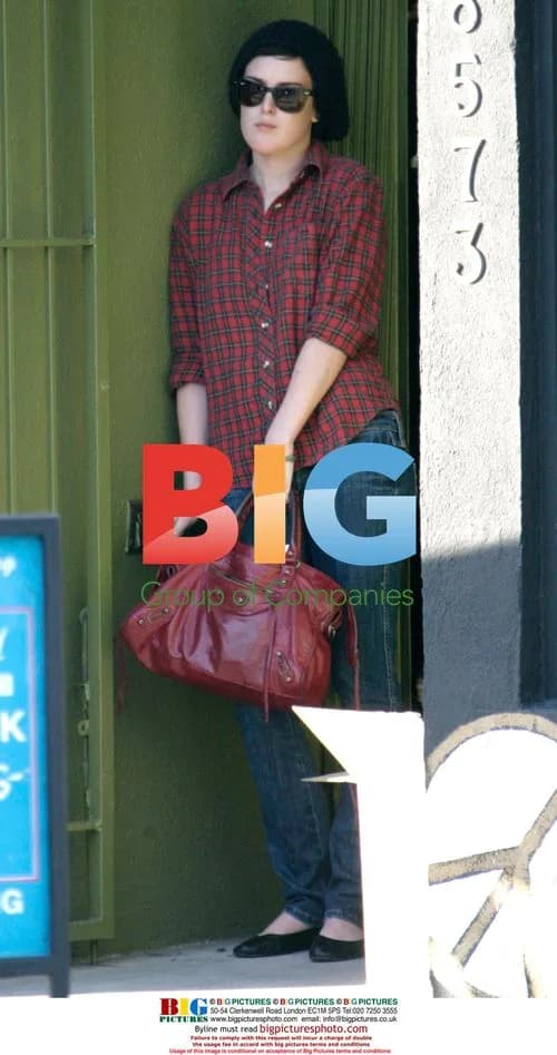 Rumer Willis Leaving Urth Caffe