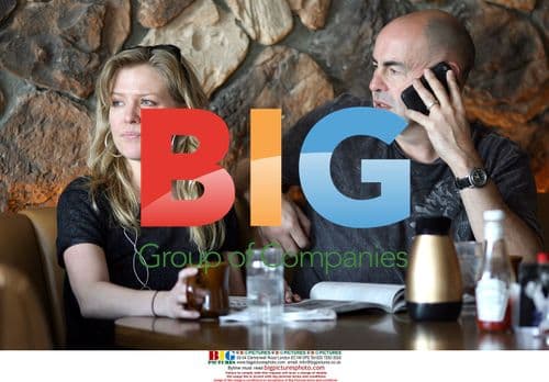 Ashley Jensen Grabs Coffee with Husband