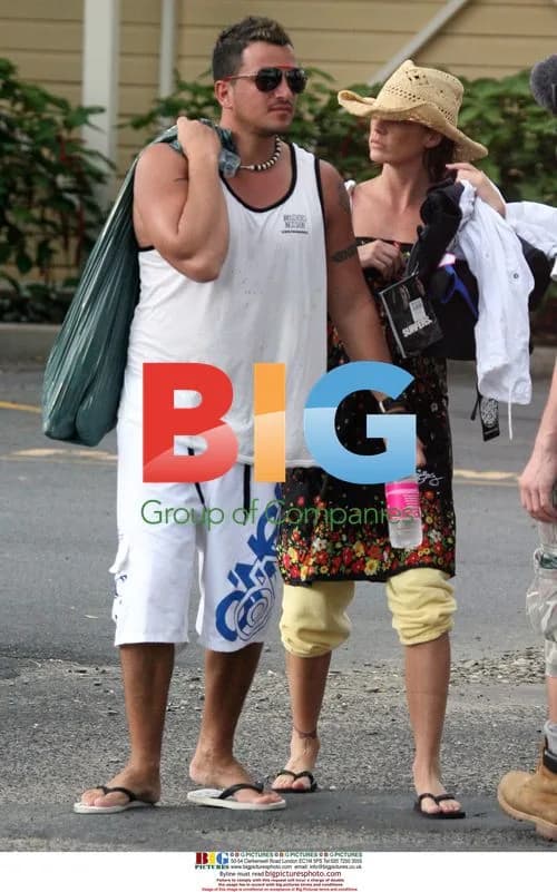 Katie Price and Peter Andre Depart Boat in Australia