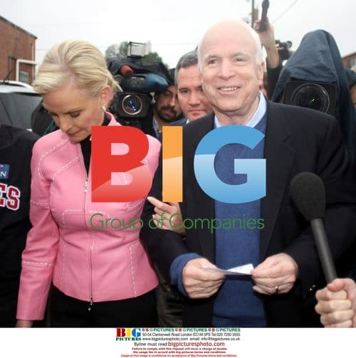 McCain Visits Voting Site in South Carolina