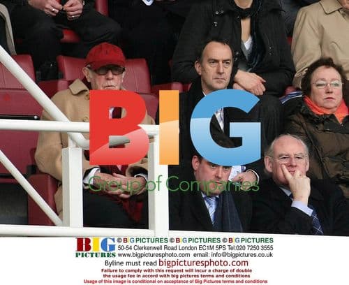 Richard Wilson and Angus Deayton at Reading v Manchester United match