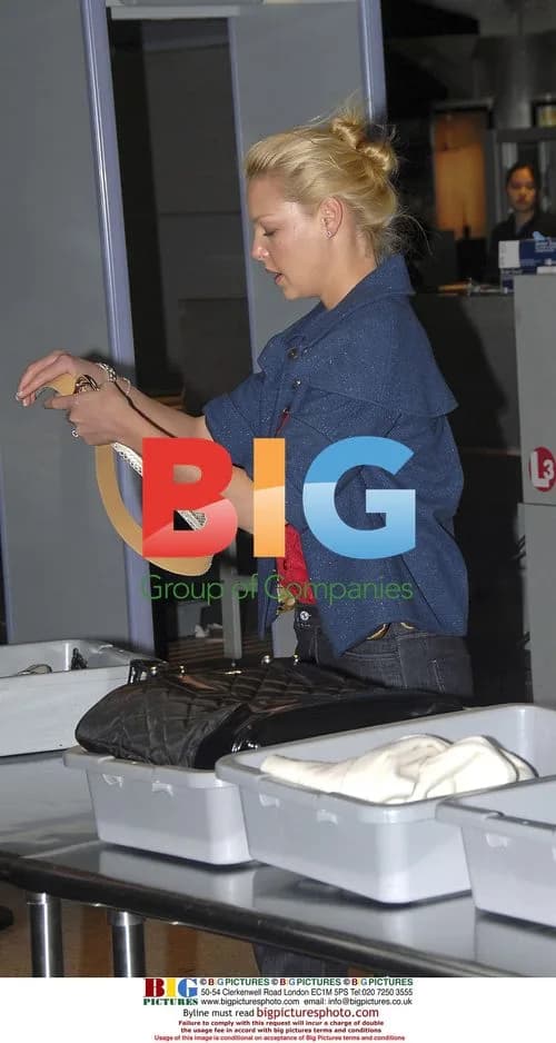 Katherine Heigl Arrives at JFK Airport