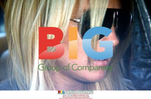 Lindsay Lohan Lunches and Shops in Malibu